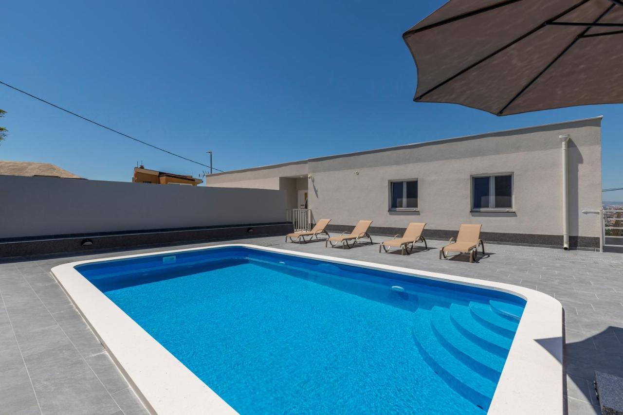 House With Private Pool Magdalena Apartment Podstrana Exterior photo